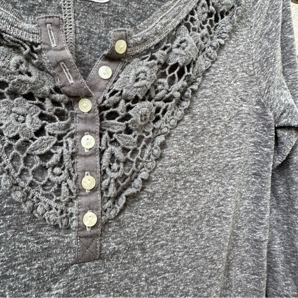 Abercrombie Gray Crochet Henley Thermal Long Sleeve Y2K XS Feminine Boho Cozy - Picture 5 of 9